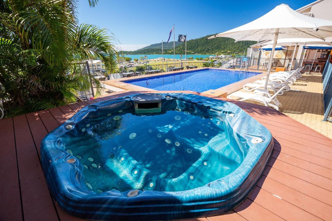 Ocean Views 16 Pool & Spa Wi-Fi Airlie Beach Exterior photo